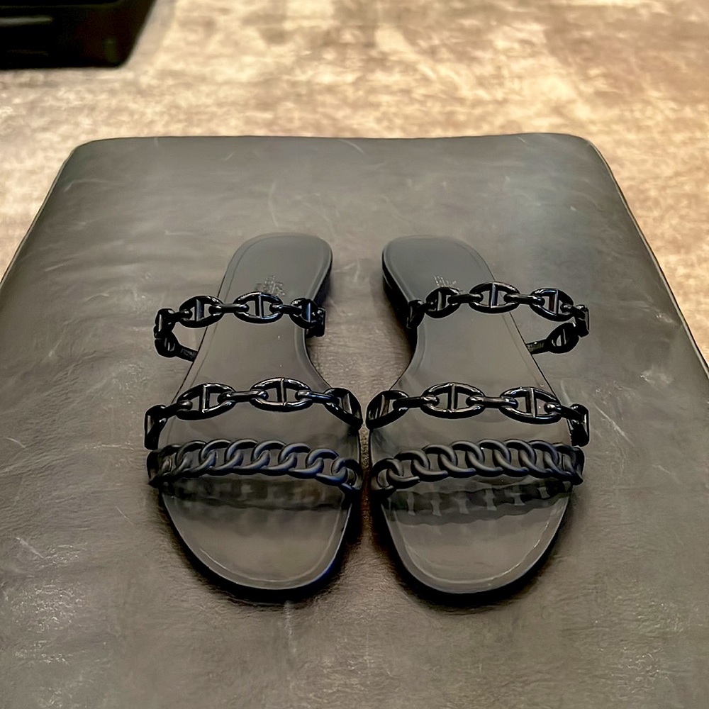 Hermes sandals perfect for the summer